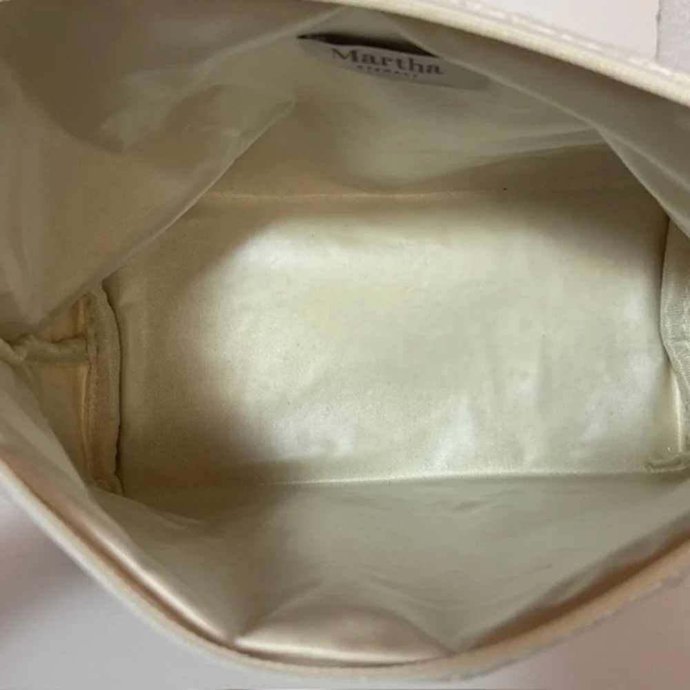 Martha Stewart Crochet Travel Toiletry Makeup Cosmetic Bag White Zipper Gold NWT